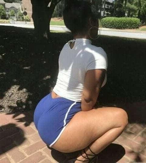 25P Unknown Curvy Chocolate Women 15