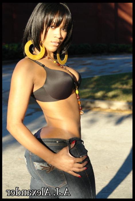 25P Unknown Curvy Chocolate Women 15