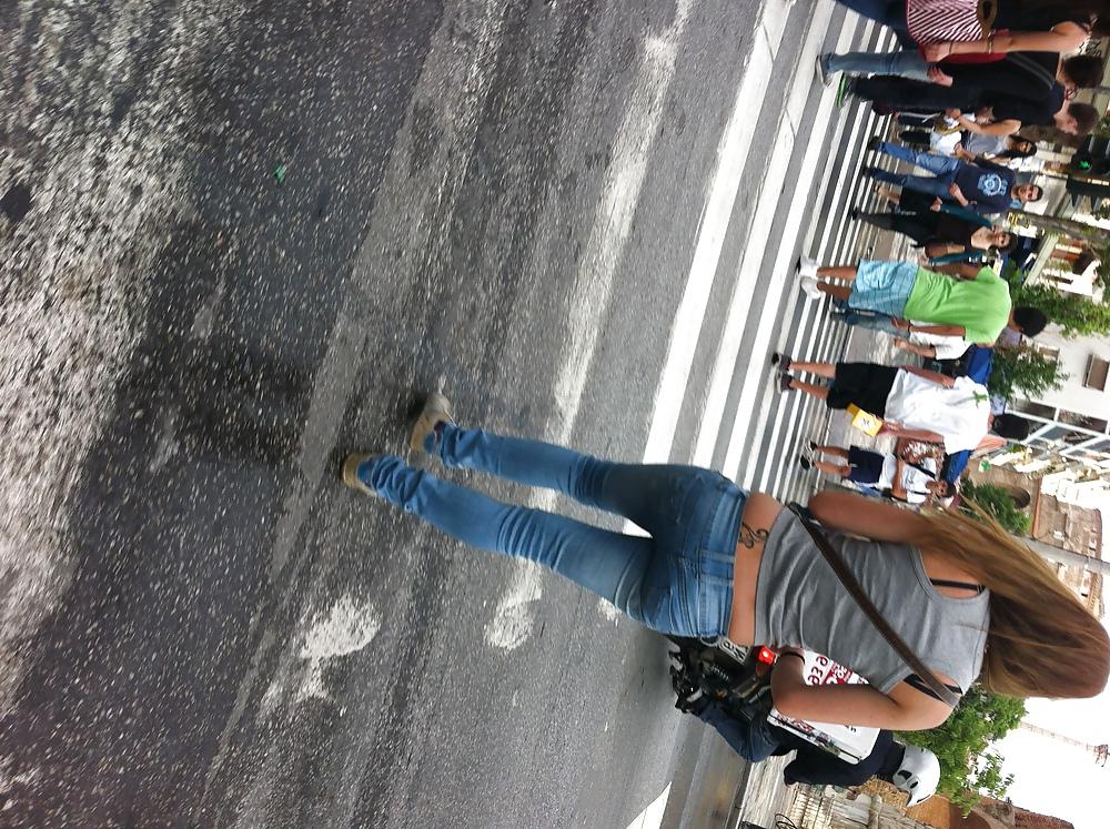 4P Nice teen ass in jeans Theaasaloniki