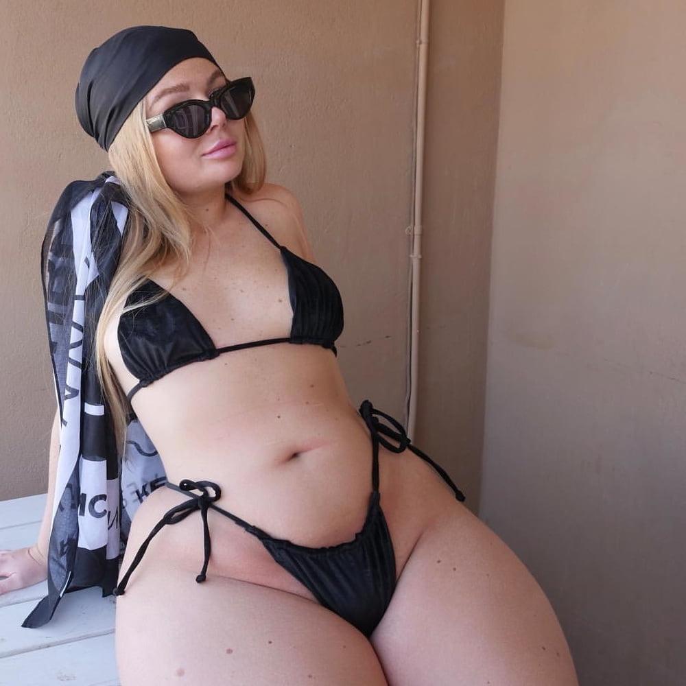 25P Unknown Curvy White Women 7