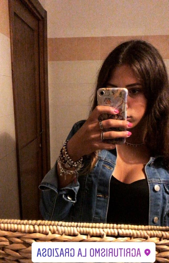 15P Hot girls