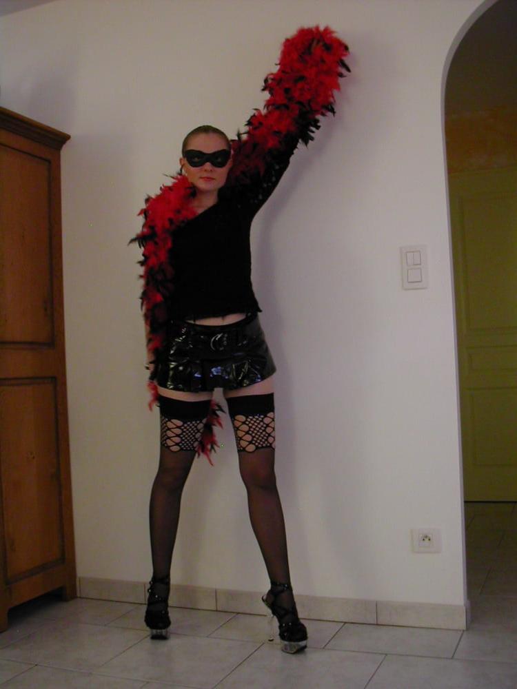 14P ponytailed leather and latex girls 31