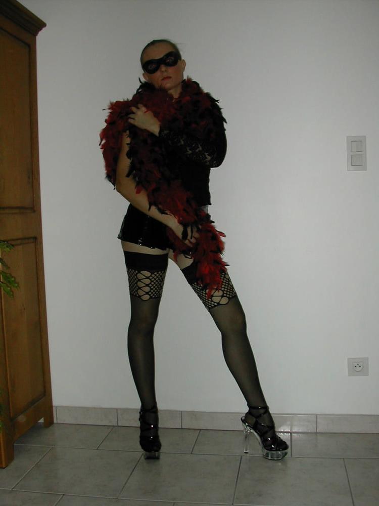 14P ponytailed leather and latex girls 31