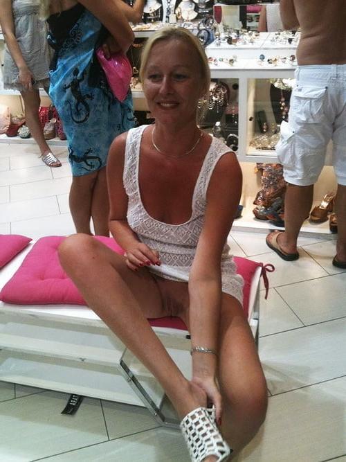 25P Making Herself Comfortable on Public Benches 02