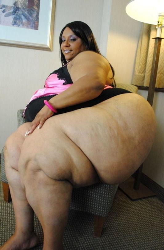 25P Fat Chicks With Deceptively Thin Faces 20
