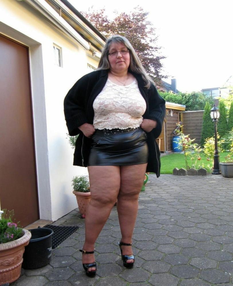 25P Girls I Like 2, matures