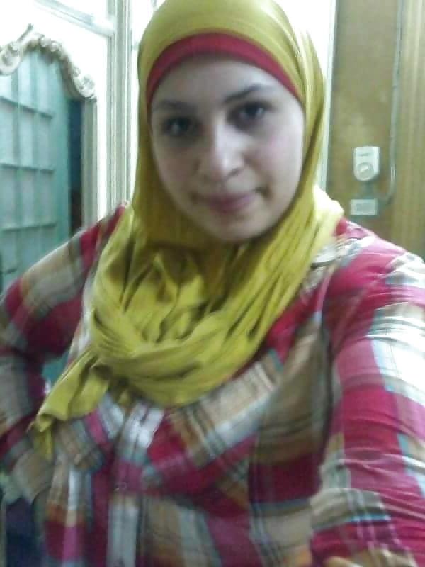25P Hijab girls (1)