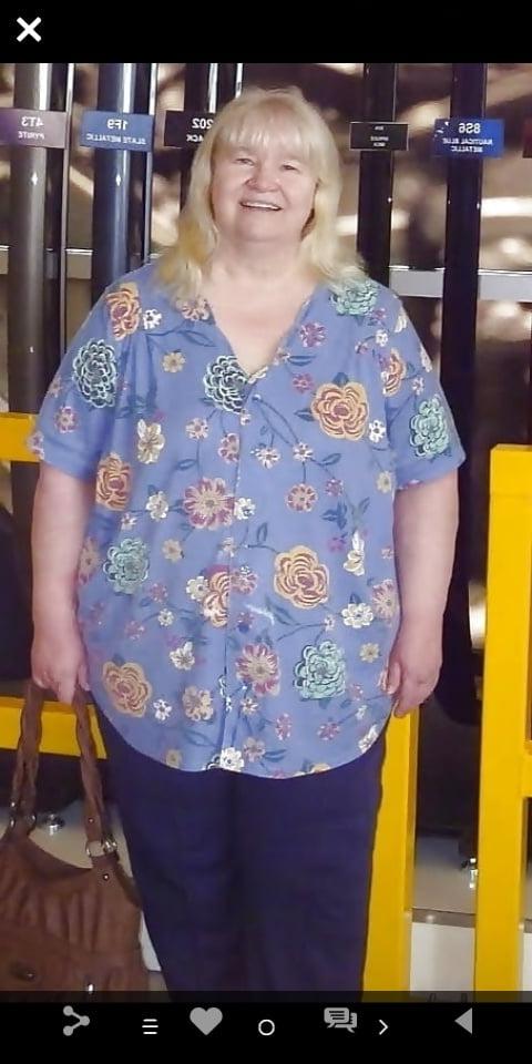 25P Hoodyman SSBBW 334 . Fat pig Vicky P exposed .