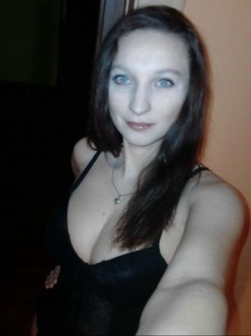 11P Lena25 sexy polish  model