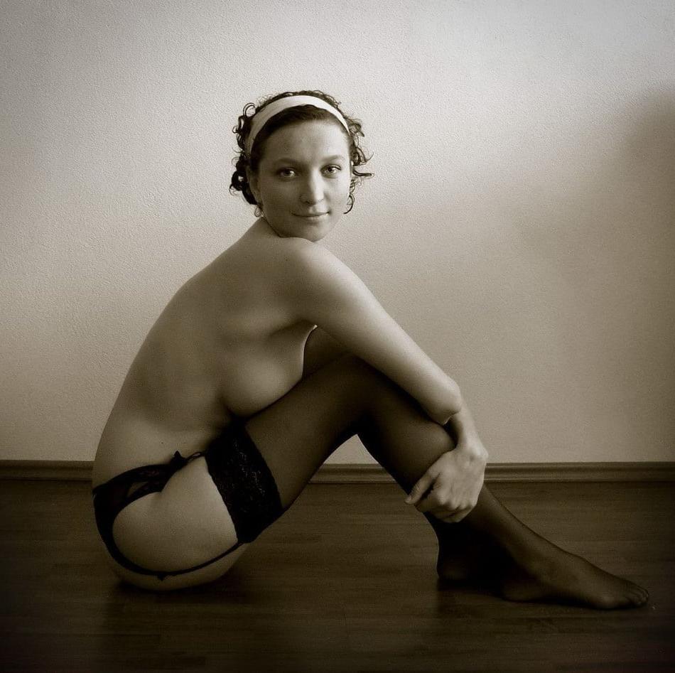11P Lena25 sexy polish  model