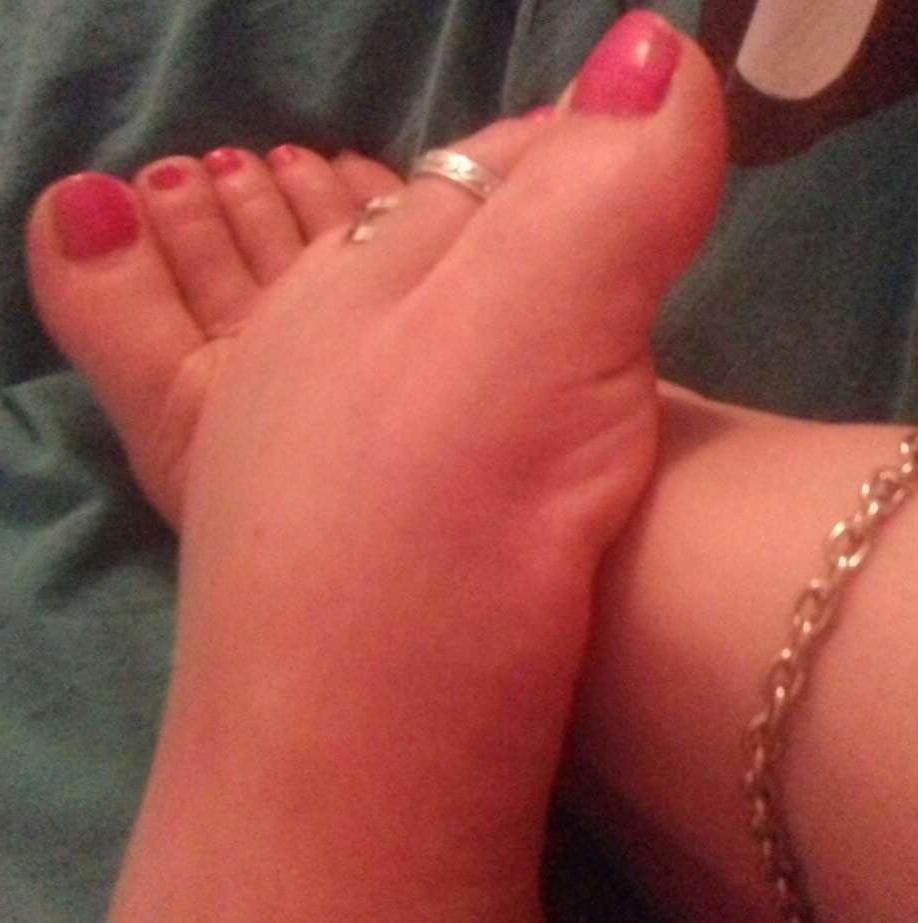 25P My  Slut MILF WHORE Mistress babe. What do u think?