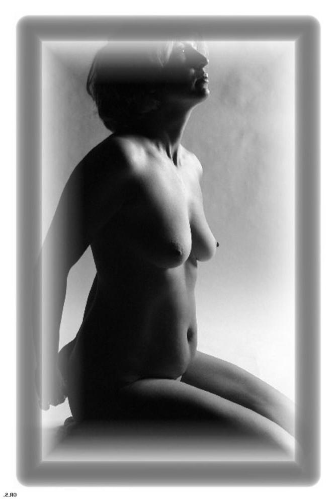21P Geraldine a model and whore