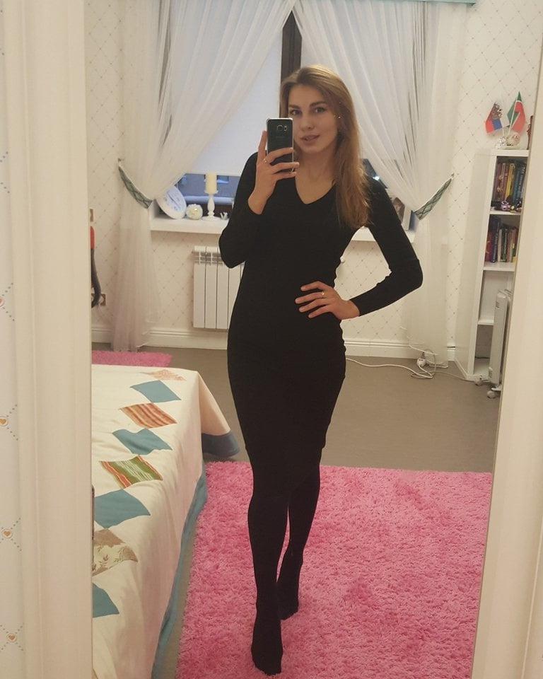 25P Girls in Pantyhose-Stocking - 139