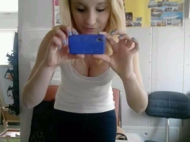 25P Laura the 20 year old German deepthroat and anal slut