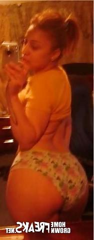 21P Thick bitches