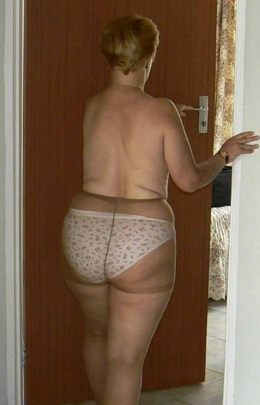 25P Hoodyman SSBBW 330 . Radom fat pigs special.