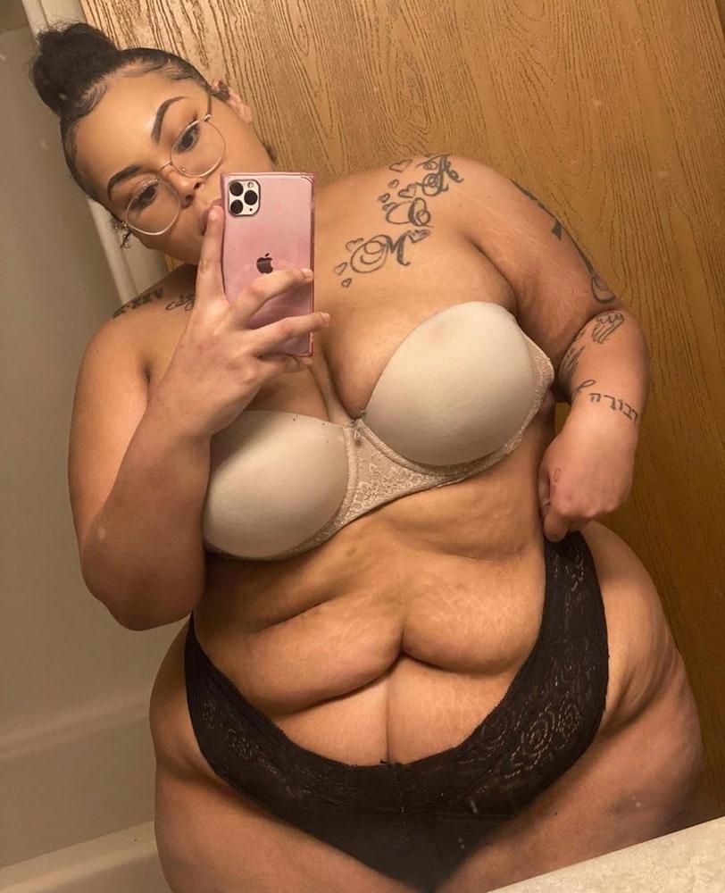 25P Fat Chicks With Deceptively Thin Faces 21