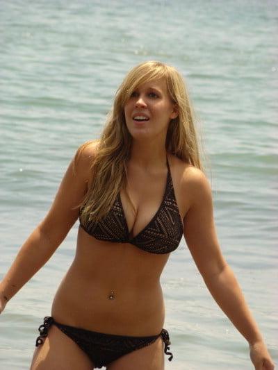 25P bikini girls