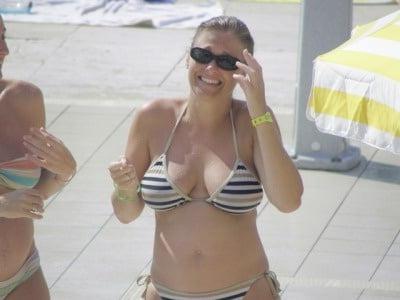 25P bikini girls