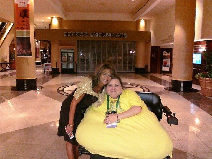 17P Fat Chicks With Skinny Friends 2