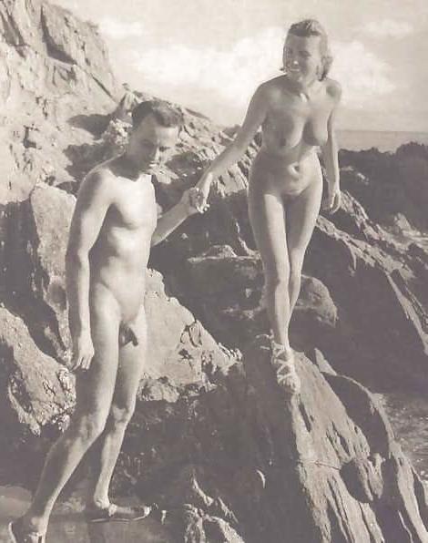25P Naked Vintage Girls 61