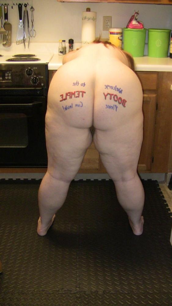 25P Hoodyman SSBBW 329 . Fat pig slave Kate .