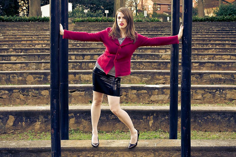 14P Hotlegs-miniskirt babe127
