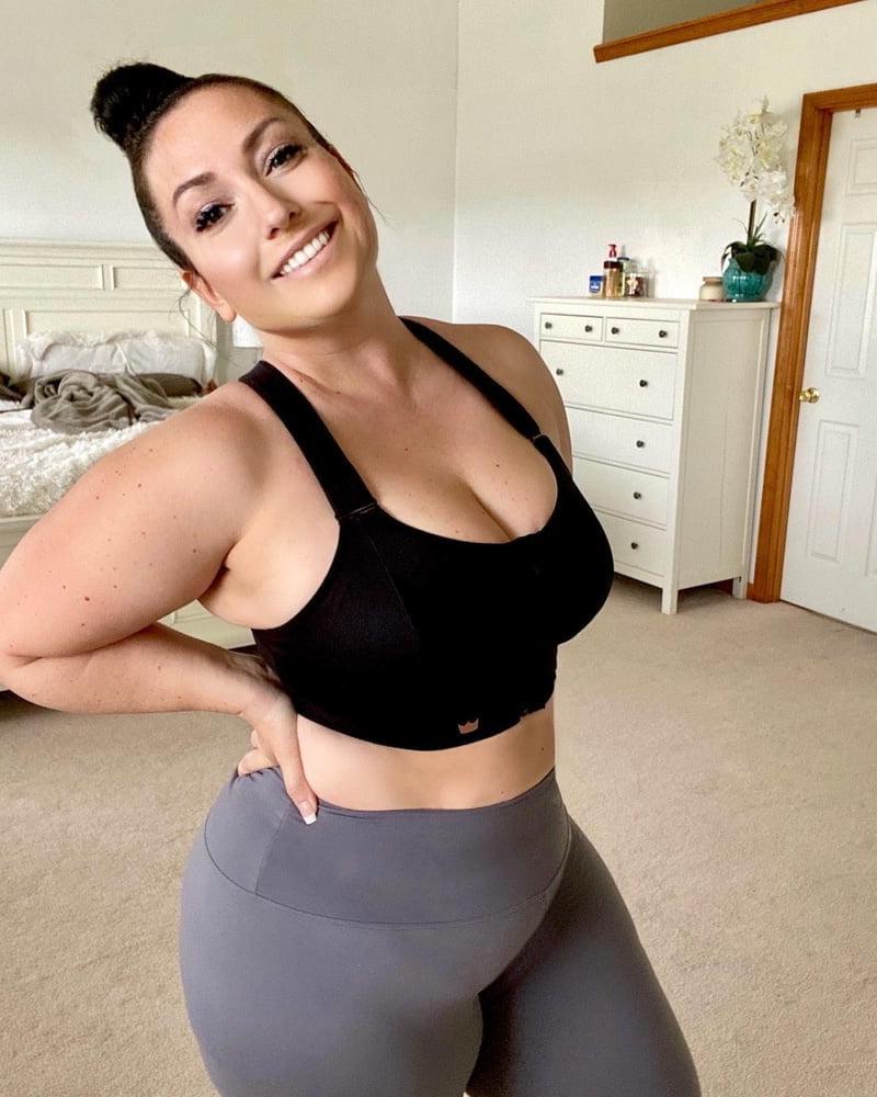 25P Wide Hips - Amazing Curves - Big Girls - Fat Asses (35)