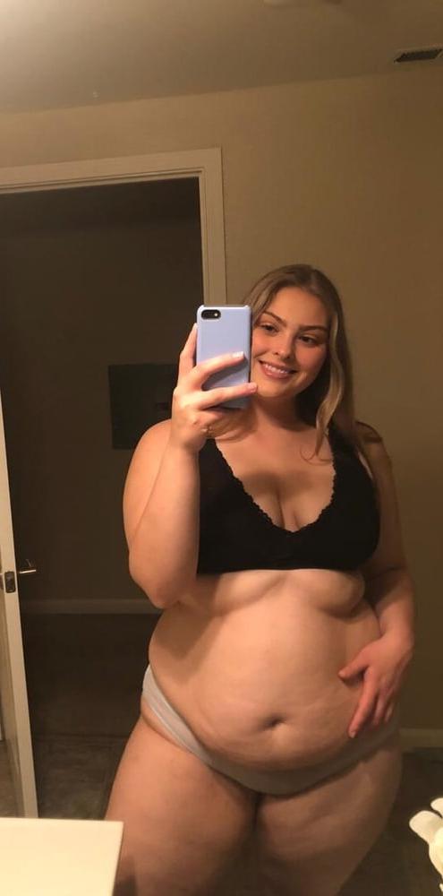 25P Fat Chicks With Deceptively Thin Faces 19