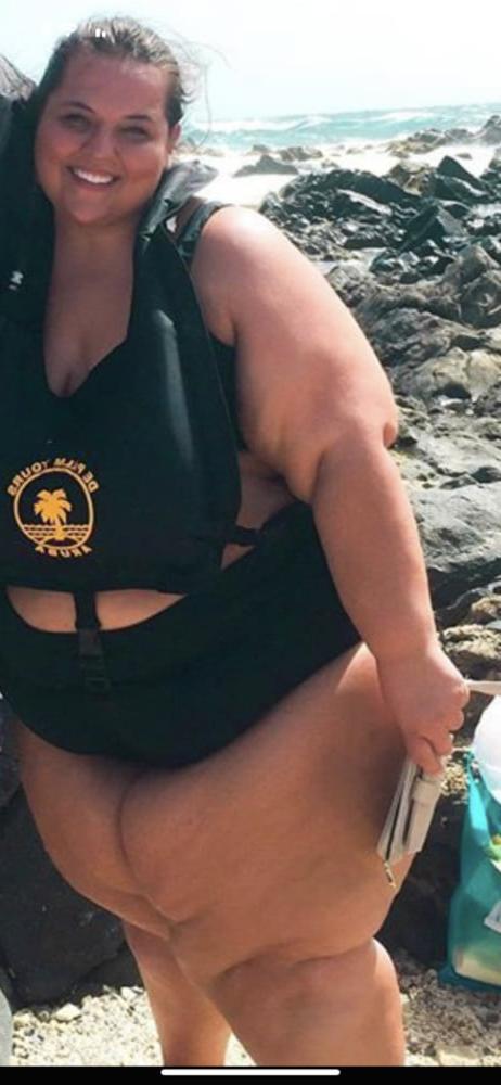 25P Fat Chicks With Deceptively Thin Faces 19