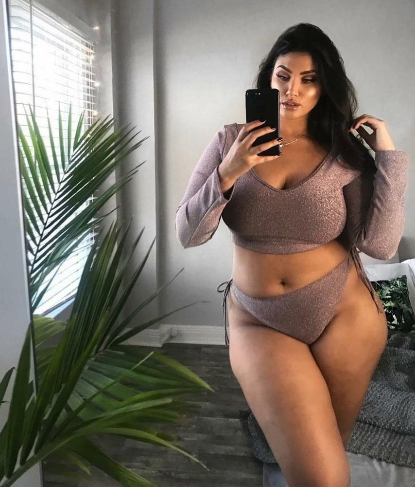 25P Wide Hips - Amazing Curves - Big Girls - Fat Asses (32)