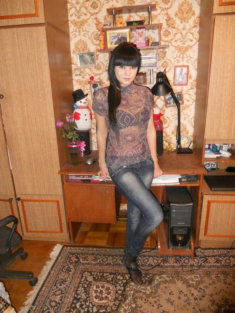 25P Girls in Pantyhose-Stocking - 136
