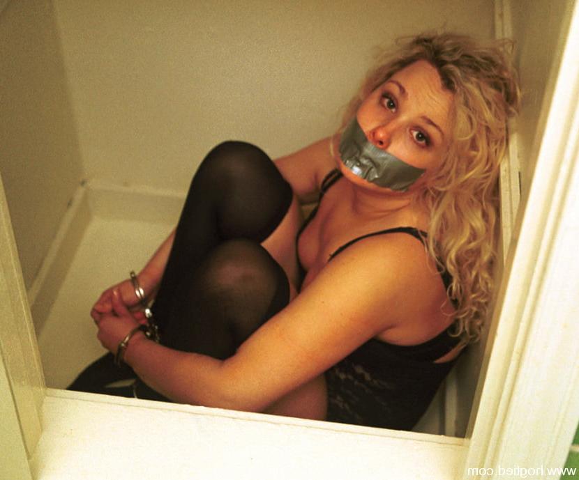 23P Page 3 girls and old porn magazines scans