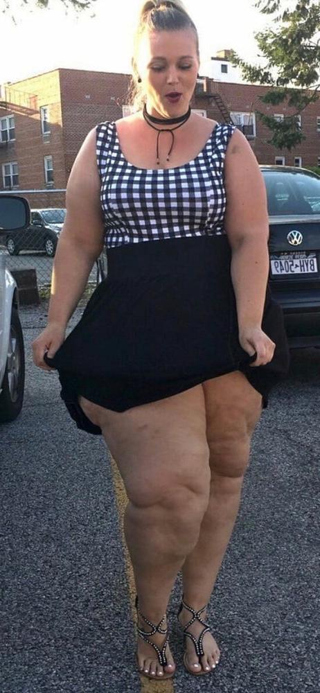 25P Fat Chicks With Deceptively Thin Faces 17