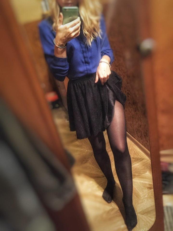 25P Girls in Pantyhose-Stocking - 137