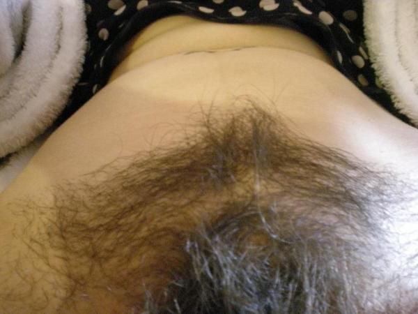 25P Hairy Girls 16