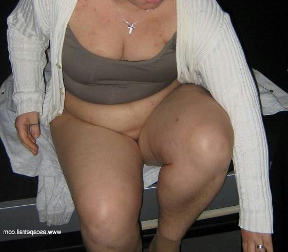 25P Hairy Girls 16