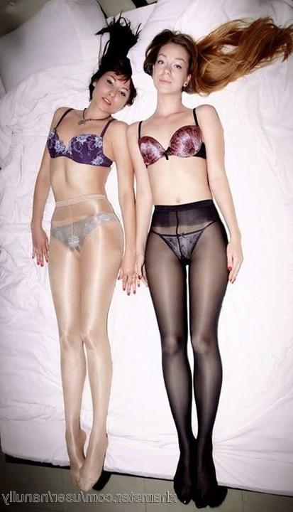 25P Girls in Pantyhose-Stocking - 133