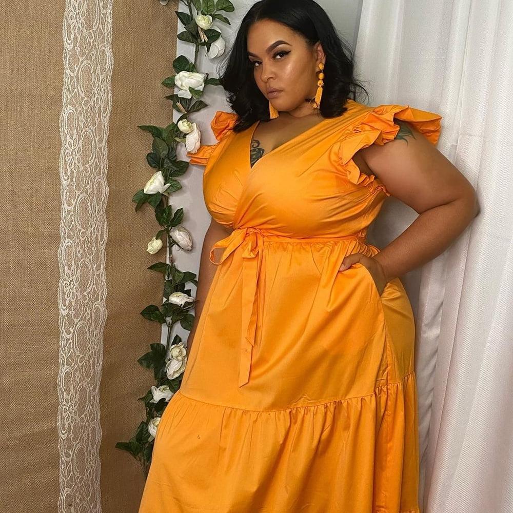25P Curvy Girls and damn hot Asses 70