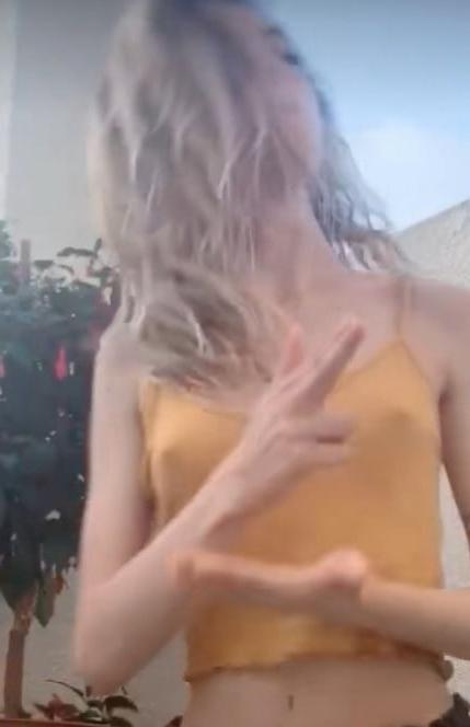 25P Sexy dressed girls 2