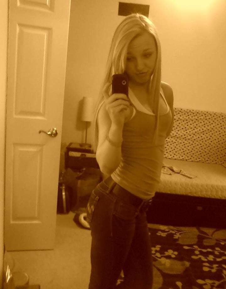 25P Sexy dressed girls 2