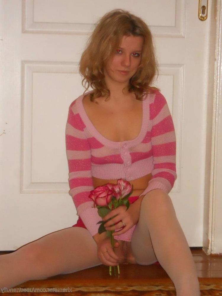25P Girls in Pantyhose-Stocking - 132