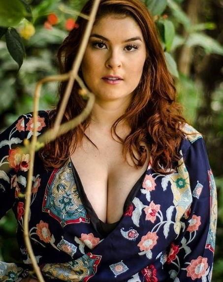25P Curvy Girls and damn hot Asses 52