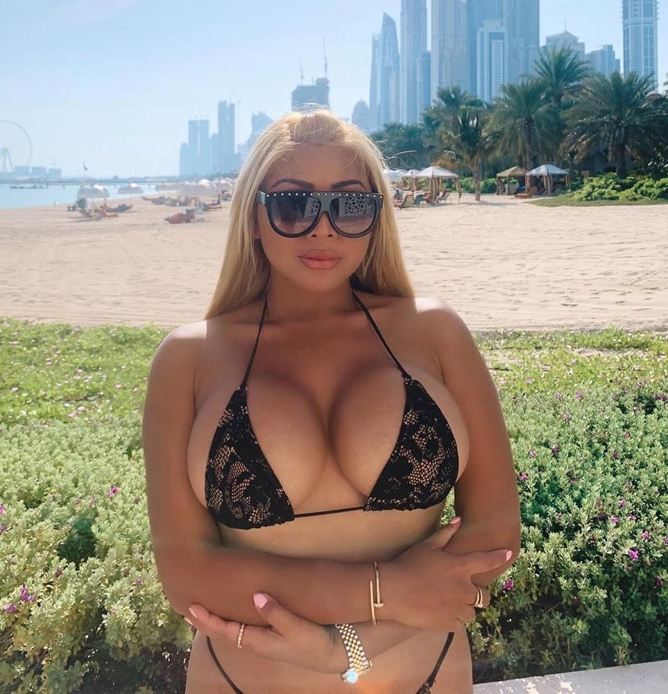 25P bimbo tits 4
