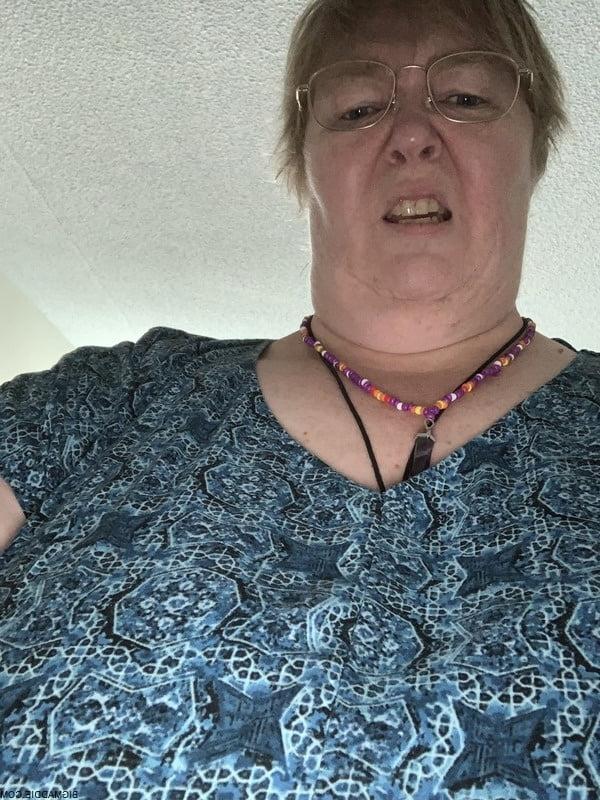 25P Hoodyman SSBBW 322 . Do you want to be exposed as a fat pig