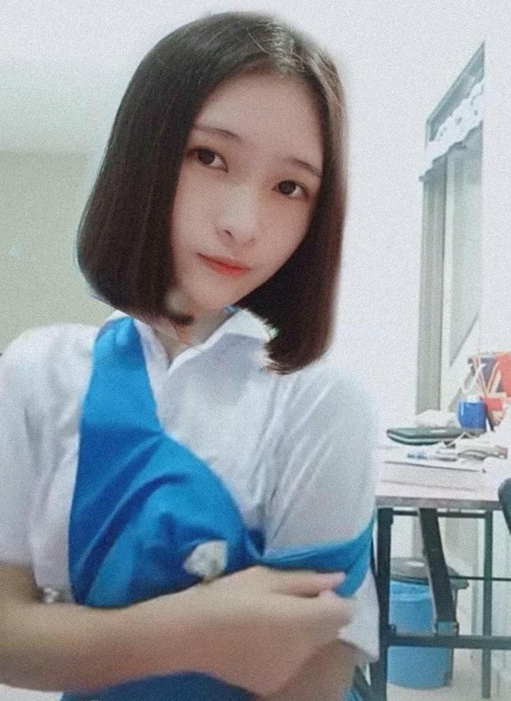 20P Chinese girl