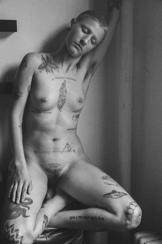 25P We love hairy girls 2