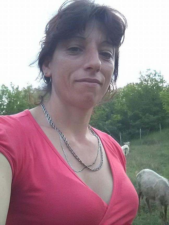 25P ROU ROMANIAN MILFS 62 MOM HAS FAT LITTLE TITS - A TRUE WHORE