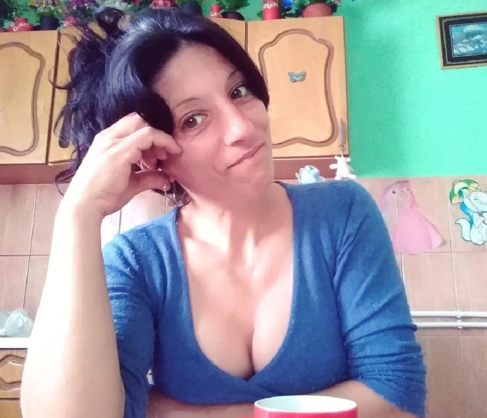 25P ROU ROMANIAN MILFS 62 MOM HAS FAT LITTLE TITS - A TRUE WHORE