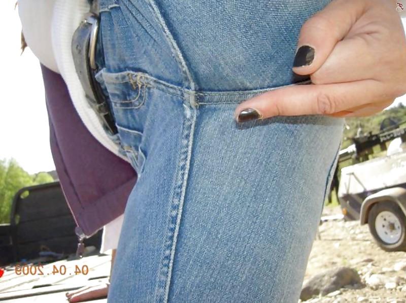 25P Queens in jeans CXI
